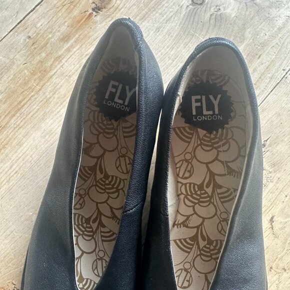 FLY LONDON YAZ BLACK WEDGES - Picture 8 of 8